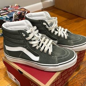 Vans Sk8-Hi Hightop Sneakers Thyme/True White 7.5 womens/ 6.0 mens